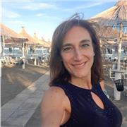 Laureata in Economia e Commercio impartisce lezioni di matematica a studenti di scuola secondaria di primo grado